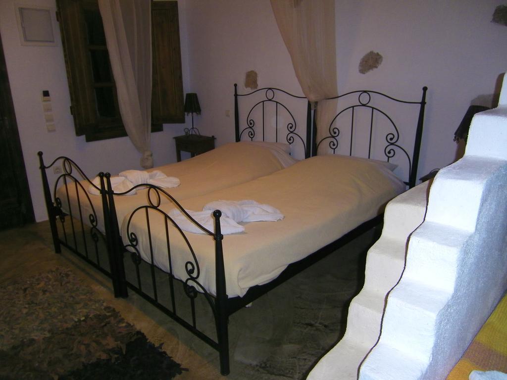 Kalderimi Studios Patmos Town Exterior photo